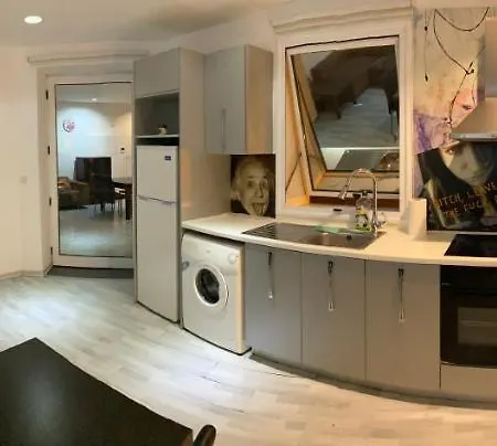 Modern Stylish Flat In The Center Of Old Town Near Beach Appartamento *